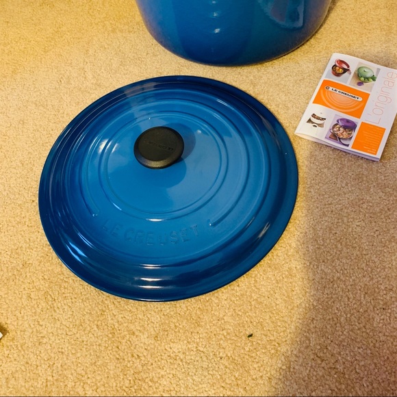 Le Creuset #26 5.5qt new blue - Picture 5 of 11